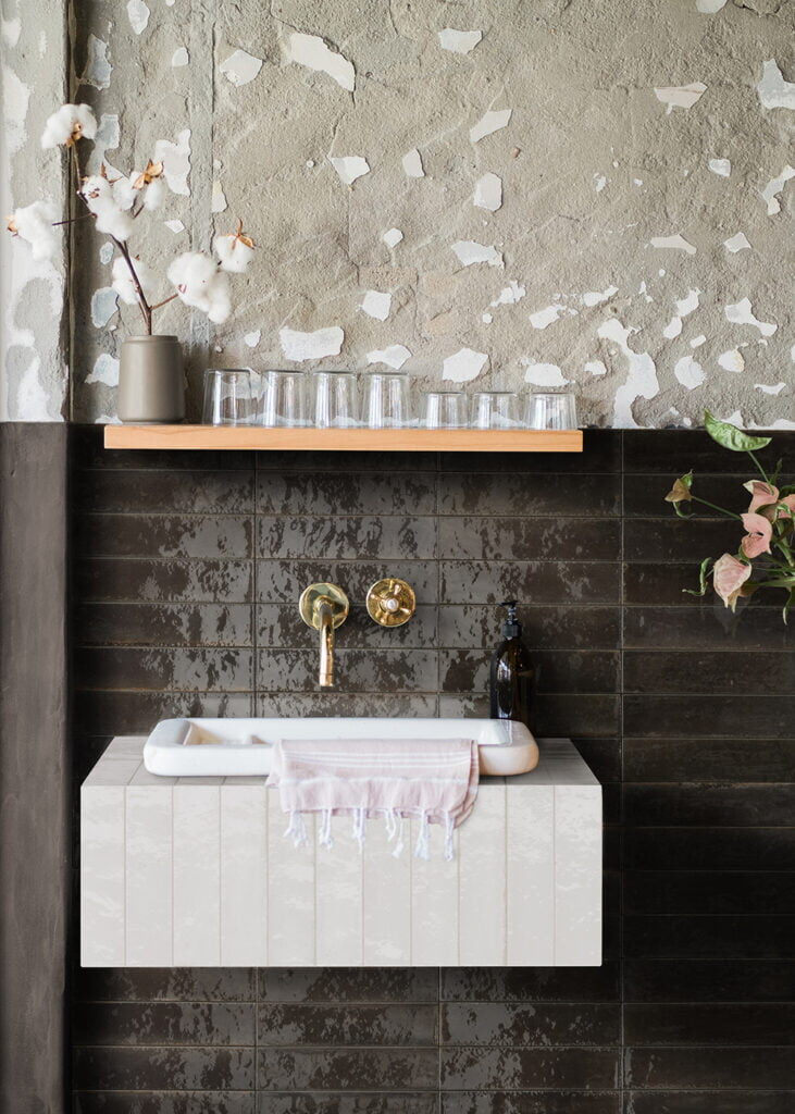 Sodo Nero Room Scene 731x1024 1 - Pierce Flooring Wholesale